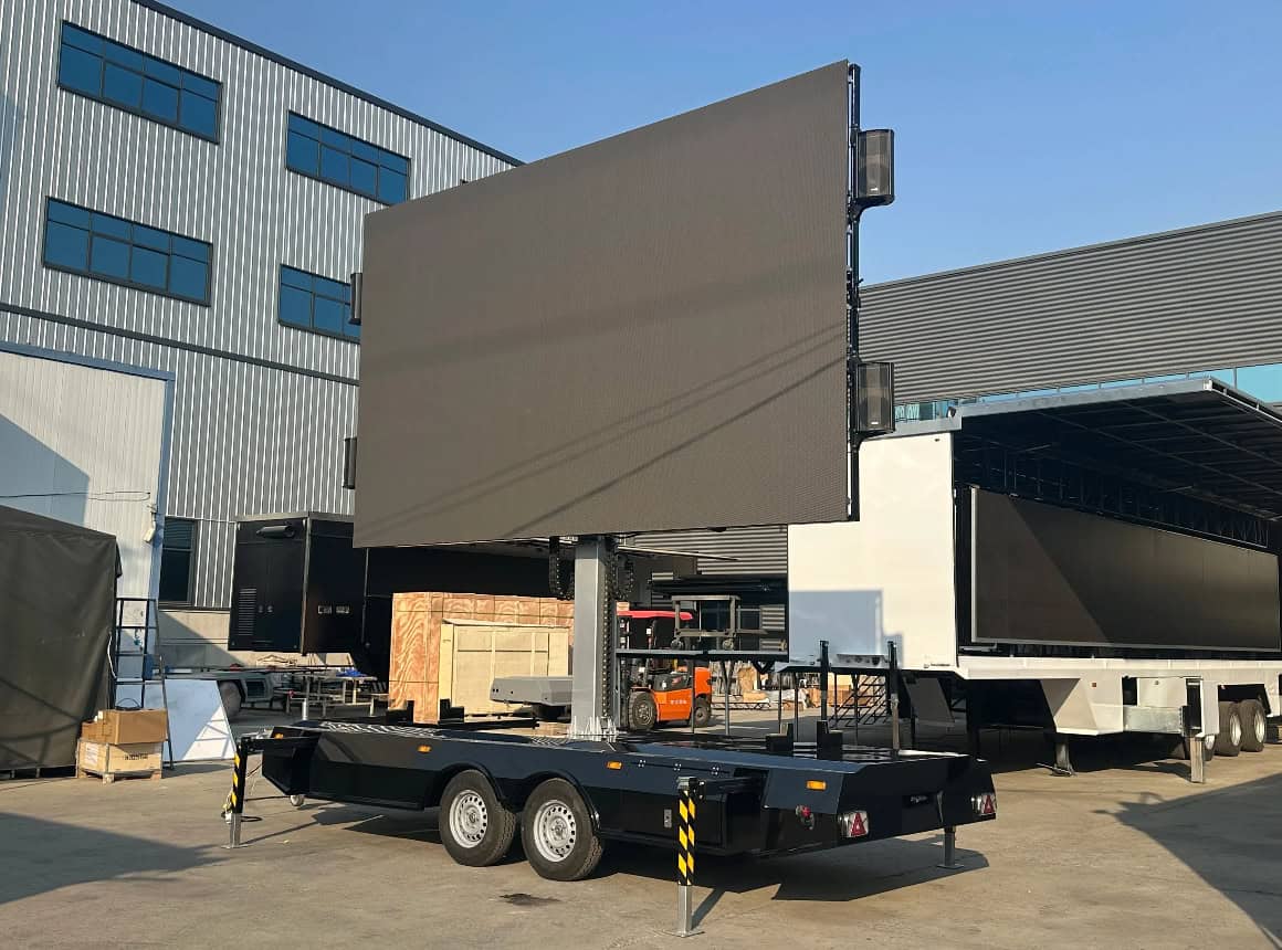 MOBO MB-15 LED trailer in the factory