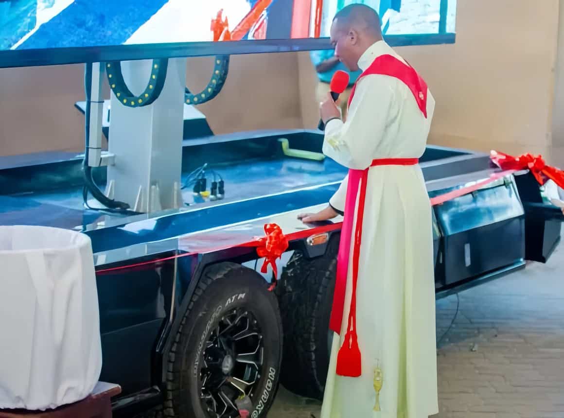 MB-12 LED screen trailer in Kijitonyama Lutheran Church