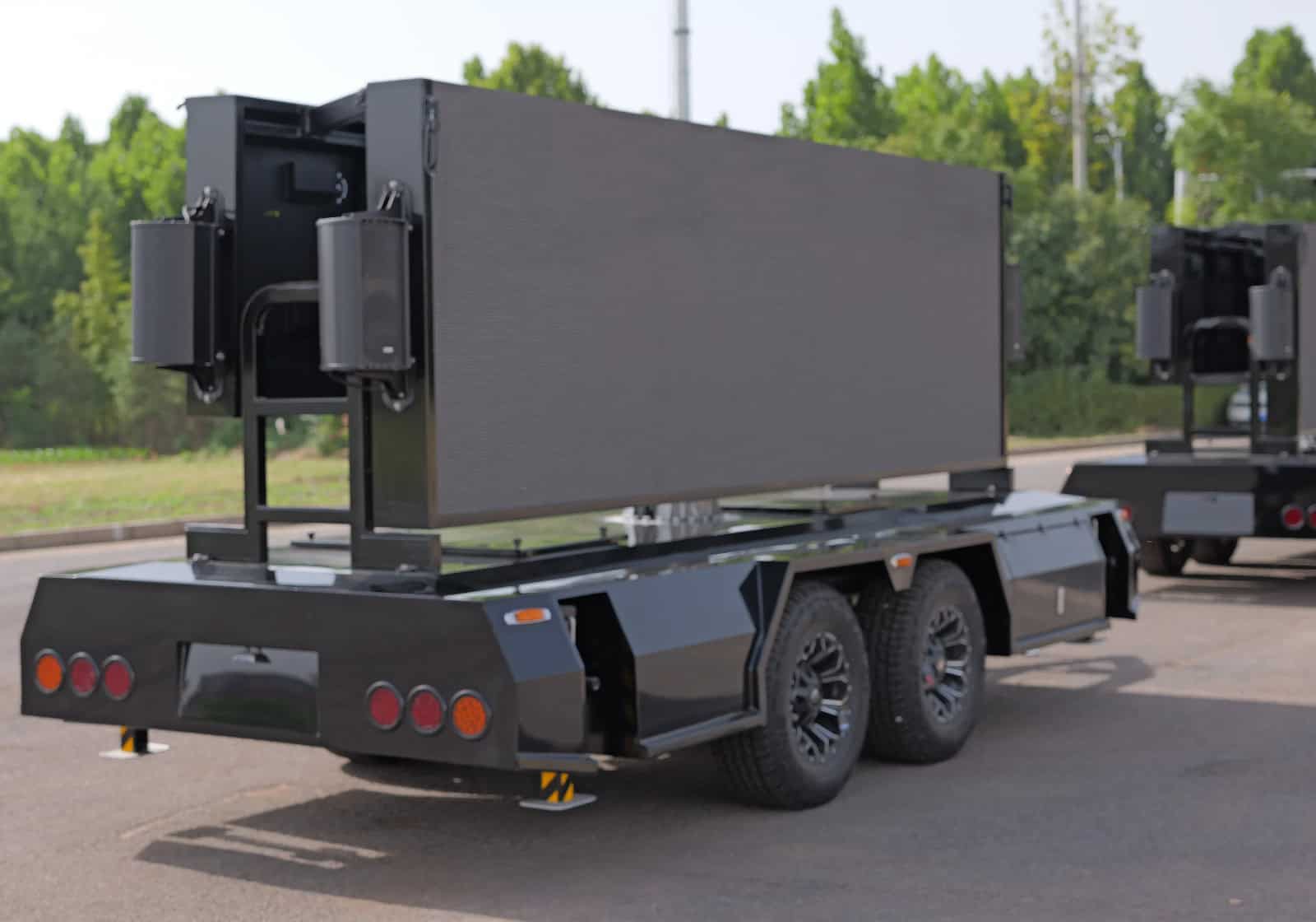 MB-10 LED Trailer