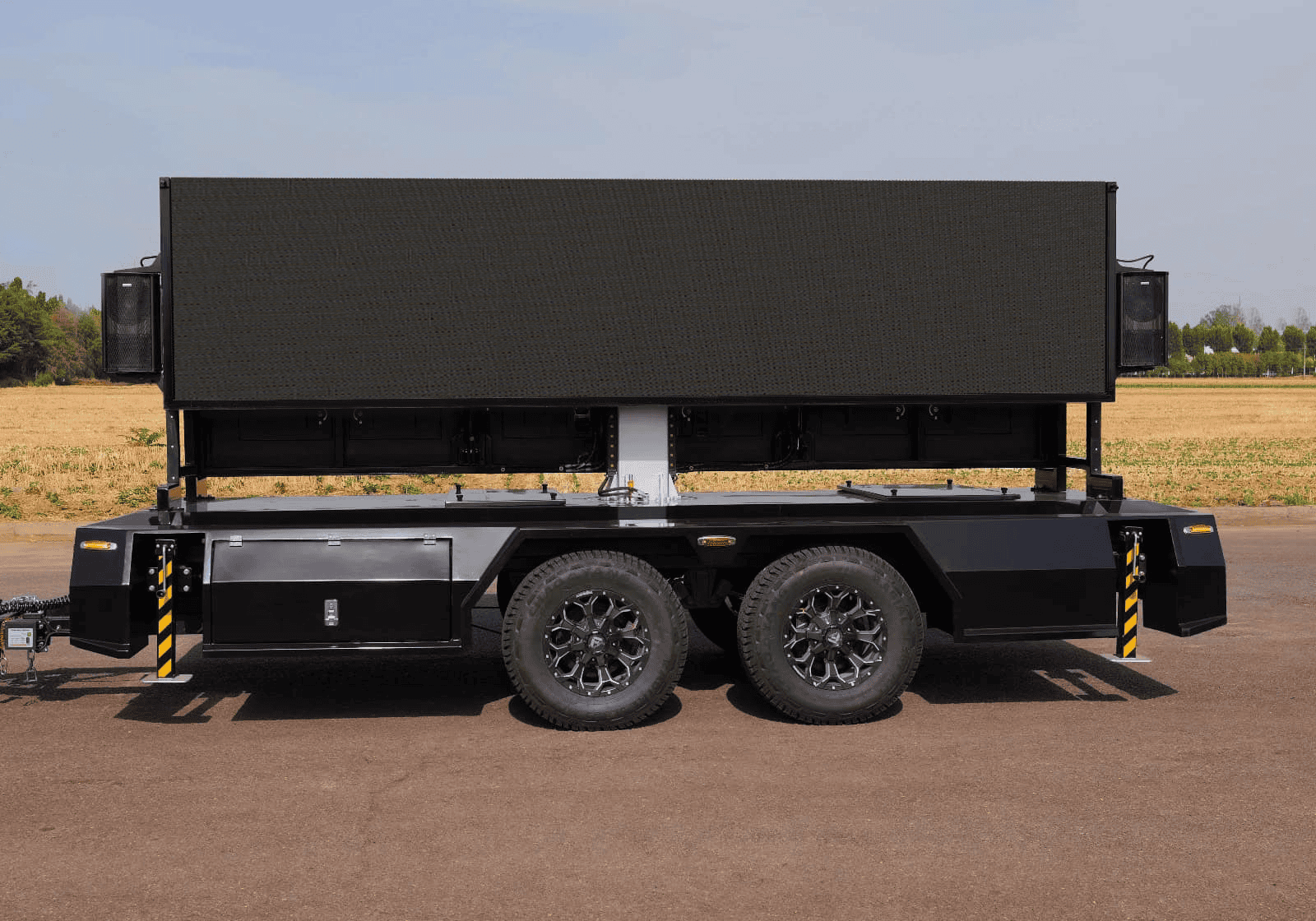 MB-10 LED Trailer